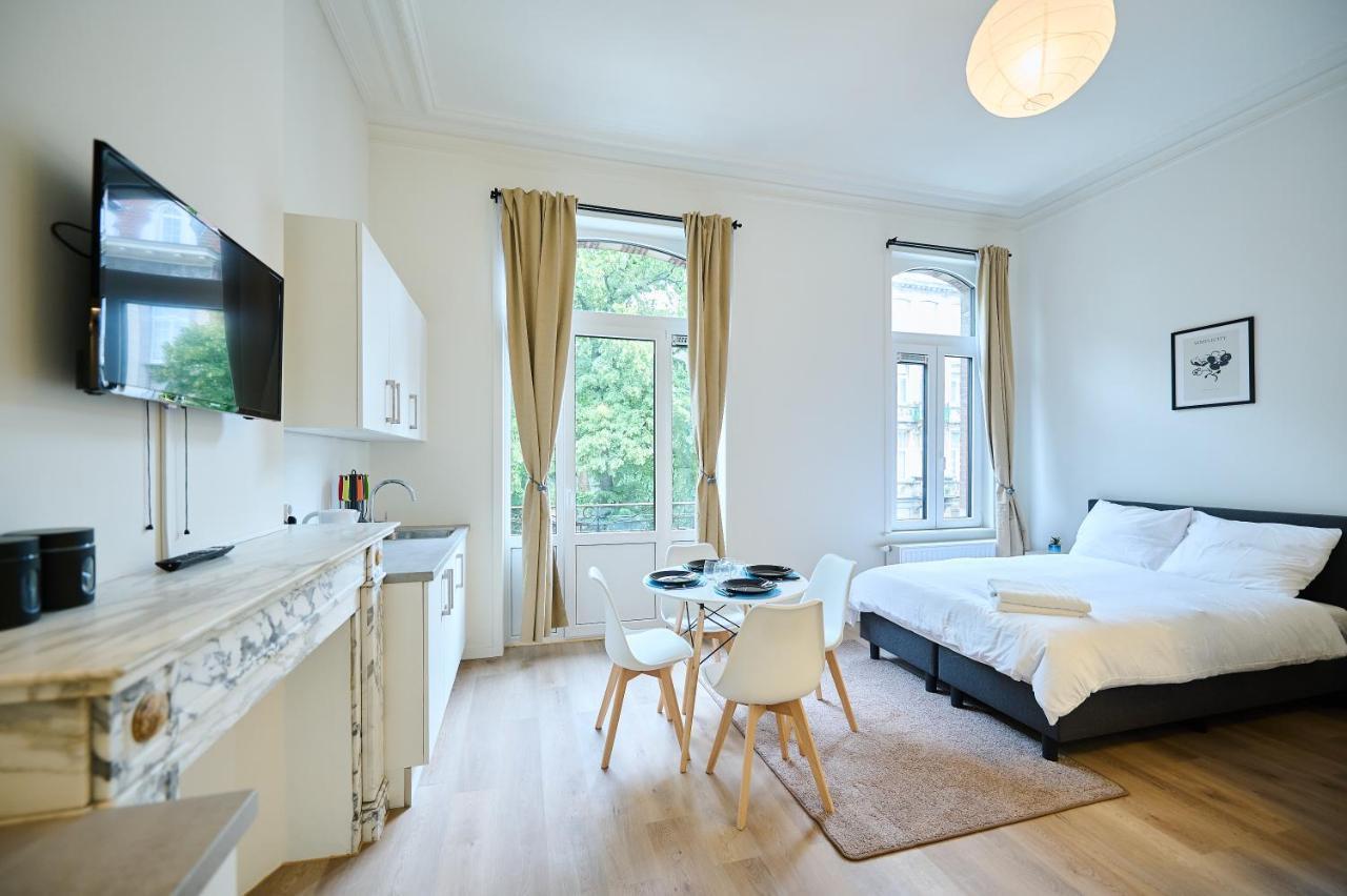 Living Home Брюссель Экстерьер фото